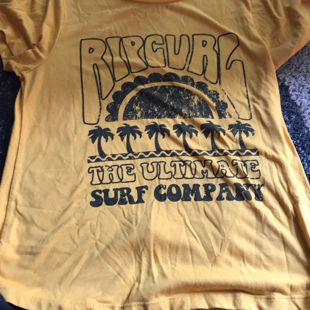 Tee shirt